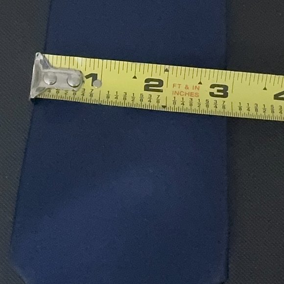EUC Croft & Barrow Business Casual Mens Necktie 100% Polyester Navy Blue - Picture 4 of 5